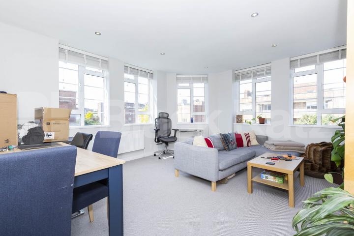 Recently refurbished 3 bedroom apartment by Regents Park & St Johns Wood Tube  Shannon Place , St Johns Wood / Regents Park